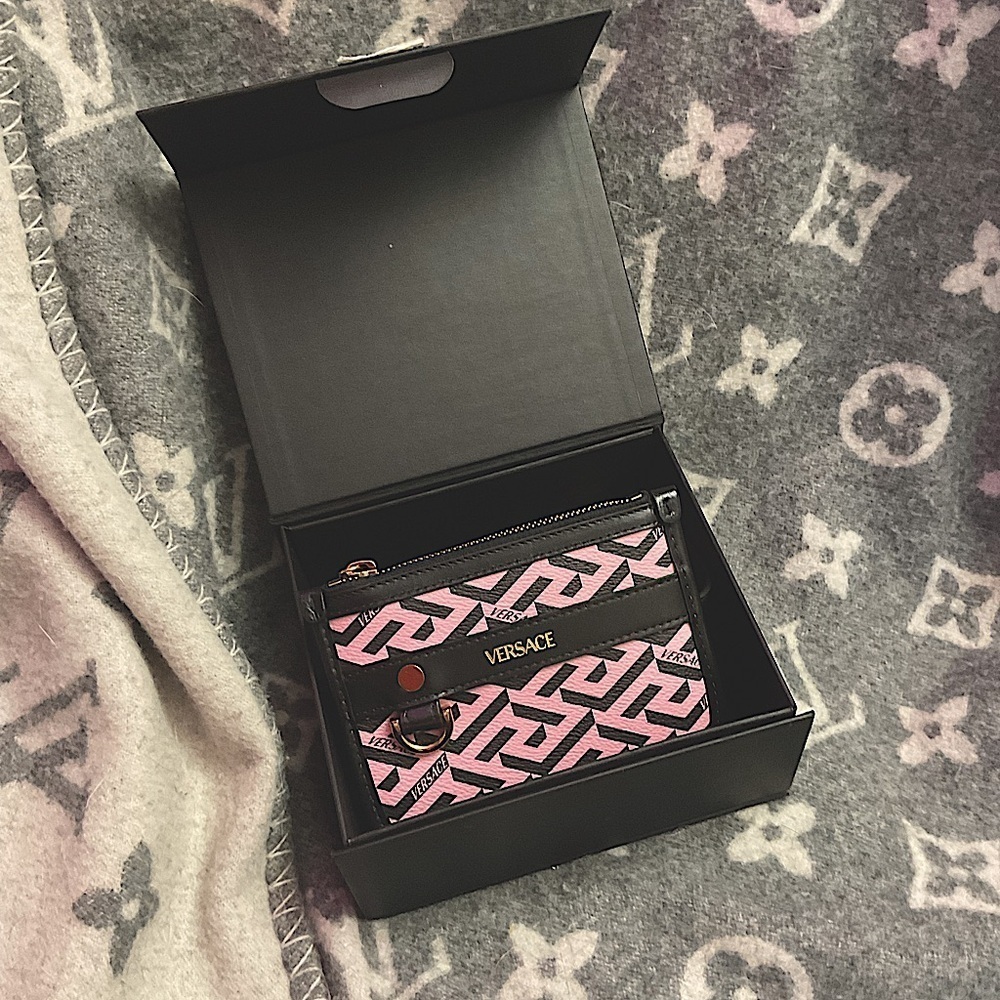 Pink Versace belt bag listing for live show not used in original box ￼